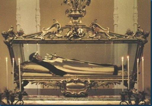 Jenazah jenazah yang di awetkan 11 Jenazah jenazah yang di awetkan 11