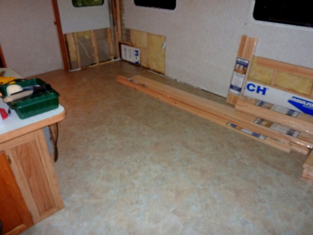 [P1020098-14.jpg]