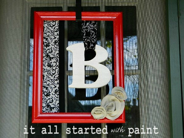 [picture_frame_monogram_wreath_black_and_white_and_red%255B3%255D.jpg]