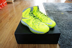 Nike, This is How We Want Our Volts! With Diamond Cut Swoosh. nike lebron 10 gr atomic volt dunkman 5 01 Nike, This is How We Want Our Volts! With Diamond Cut Swoosh.