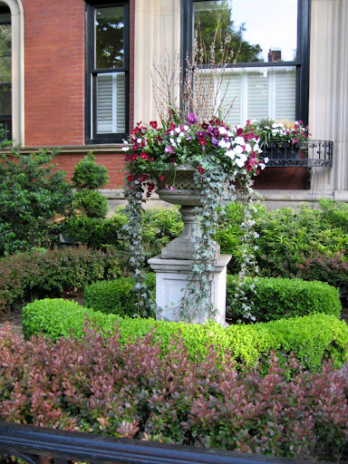 Commonwealth Avenue Ribbon Garden