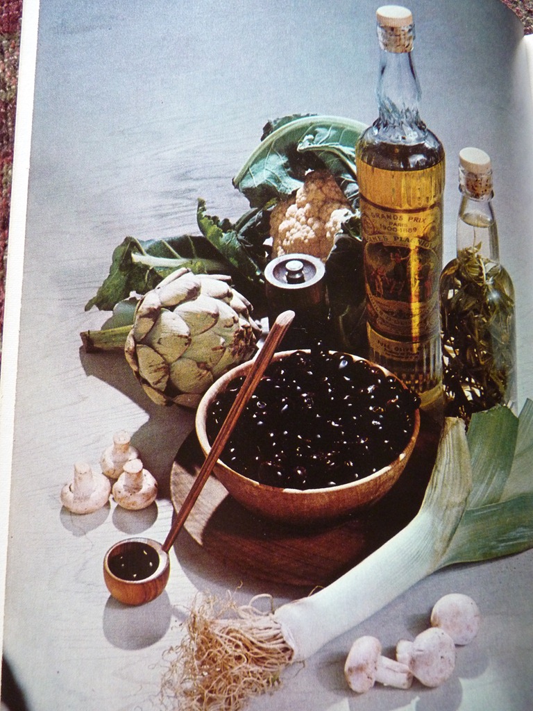 [stool%2520%2526%2520cook%2520book%2520008%255B5%255D.jpg]
