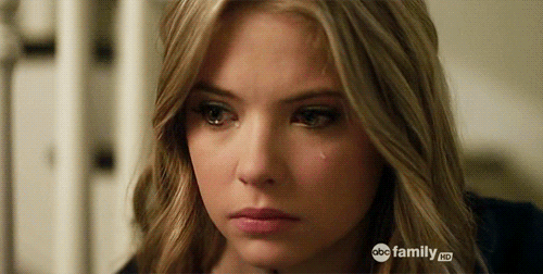 crying-celebrity-gifs-ashley-benson crying-celebrity-gifs-ashley-benson