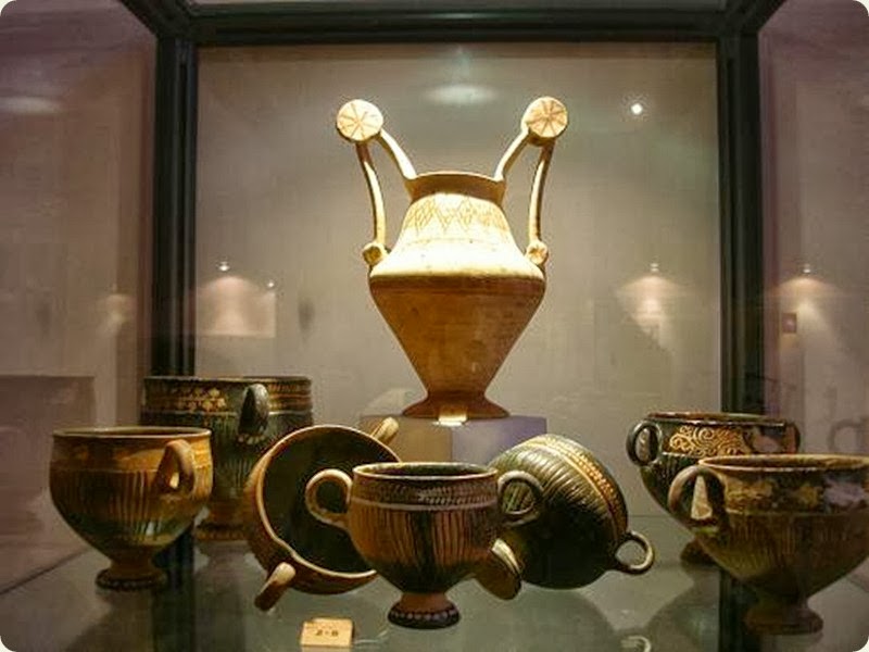 Ostuni Messapian_pottery ostuni Messapian_pottery