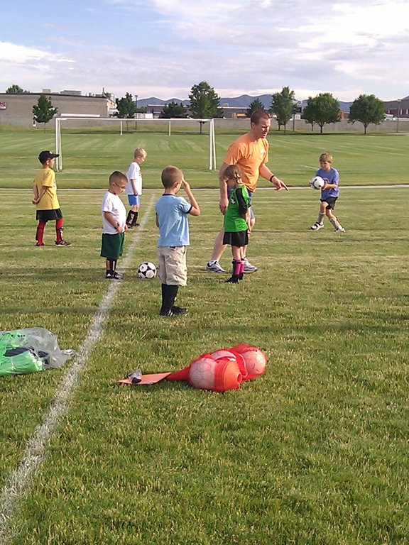 [8-3-2011%2520first%2520soccer%2520practice%2520%25281%2529%255B2%255D.jpg]