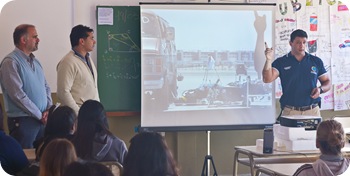 Continúan las charlas de prevención en seguridad vial en escuelas y barrios del distrito