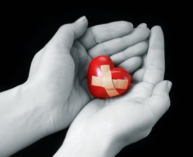 [brokfen-heart%255B2%255D.jpg]