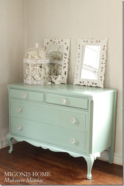 Dresser 2