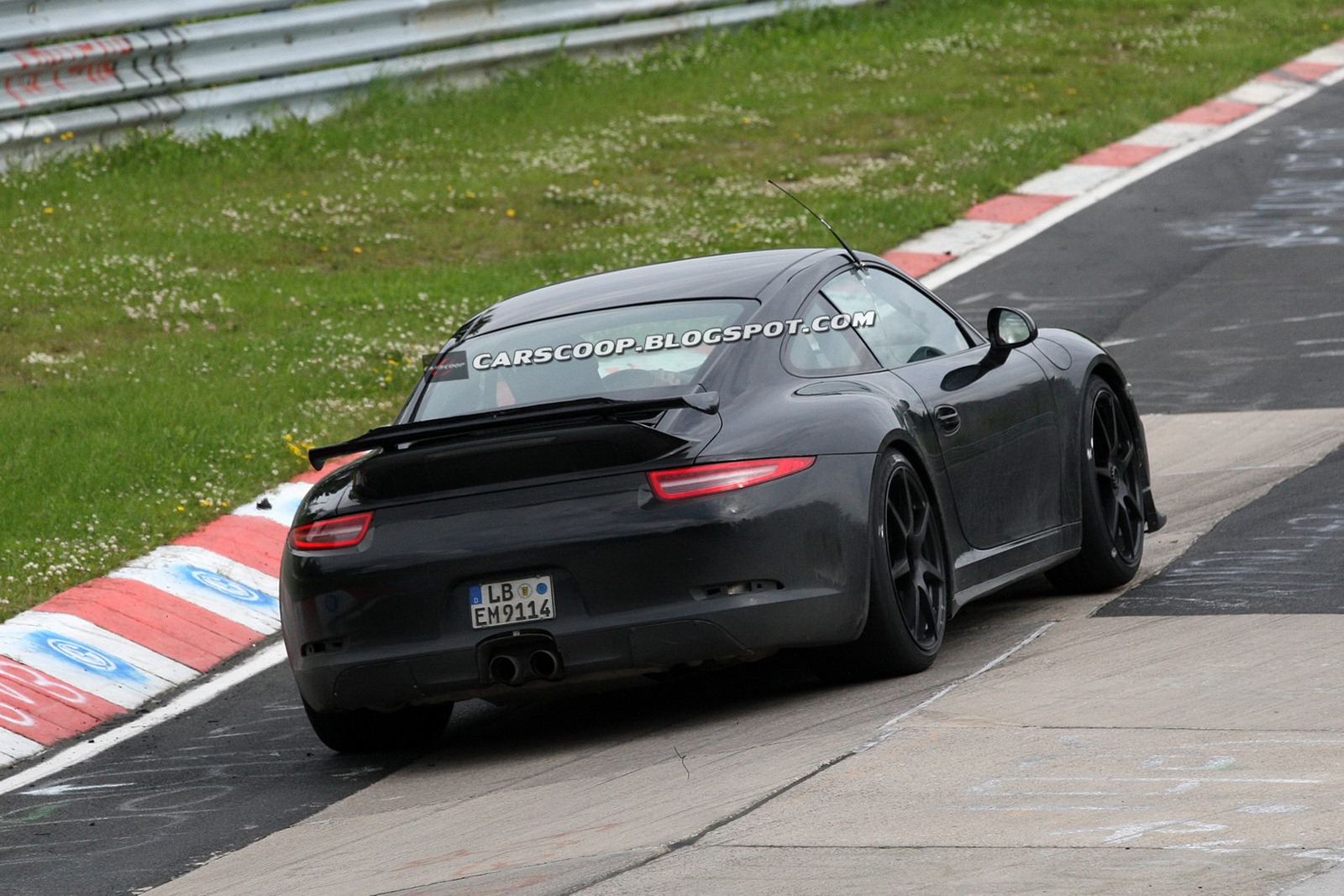 [New-Porsche-911-GT3-2013-05%255B7%255D.jpg]