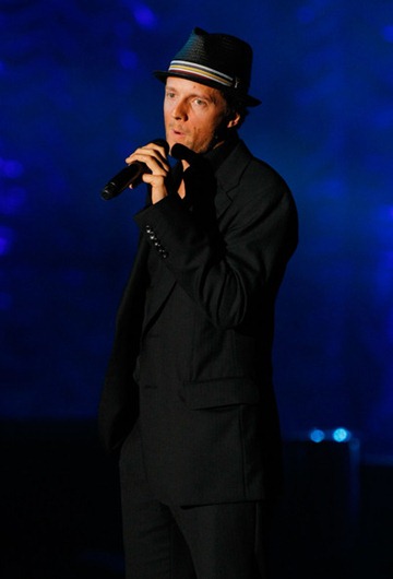 [Jason%2520Mraz%2520-%25202009%2520-%252040th%2520Annual%2520Songwriters%2520Hall%2520of%2520Fame%2520Ceremony%255B3%255D.jpg]