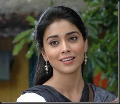 Shriya Saran @ Rowthiram Movie Stills