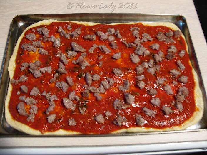 [09-14-ital-saus-kale-pizza3%255B4%255D.jpg]