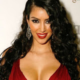 kim-kardashian-red-05.jpg