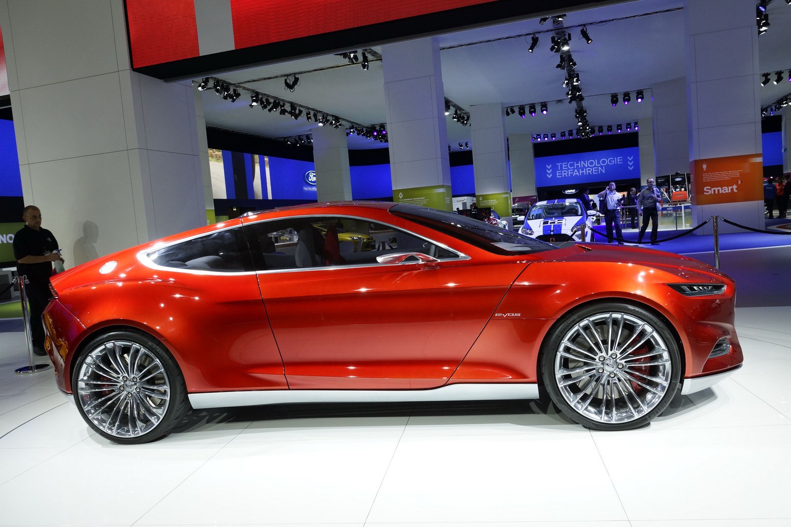 [Ford-Evos-Concept-412.jpg]