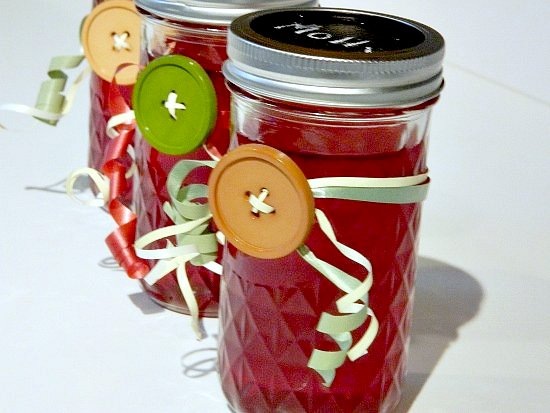 [Cranberry-Jelly-Close-Up-550x413-24.jpg]