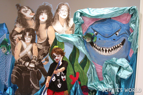 Kiss Under the Sea Party 01