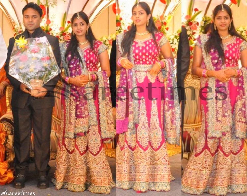 [Jyothi_Krishna_Wedding_Reception_Saree%255B4%255D.jpg]