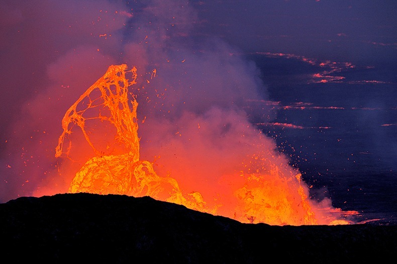 § بحيرة الحمم البركانية في جبل نيراجونجو § Nyiragongo-17%25255B2%25255D