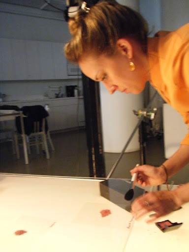 Melissa Colgan, our senior associate fashion editor, has the steadiest hands around (and is an ace decanter!).