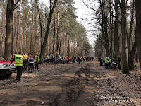 tłumy przed wejściem do rezerwatu tłumy przed wejściem do rezerwatu