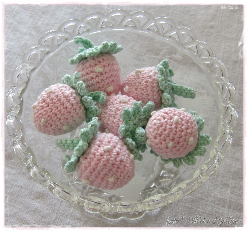 [Strawberries_02%255B10%255D.jpg]