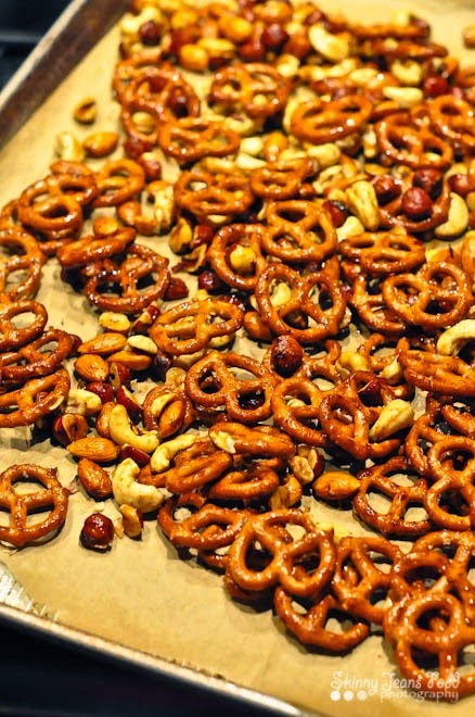 [spiced_nuts_pretzels-1-2SJ%255B4%255D.jpg]