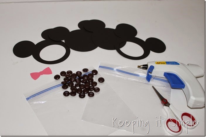Mickey mouse and Minnie Mouse Homemade Valentines with Printable (1)
