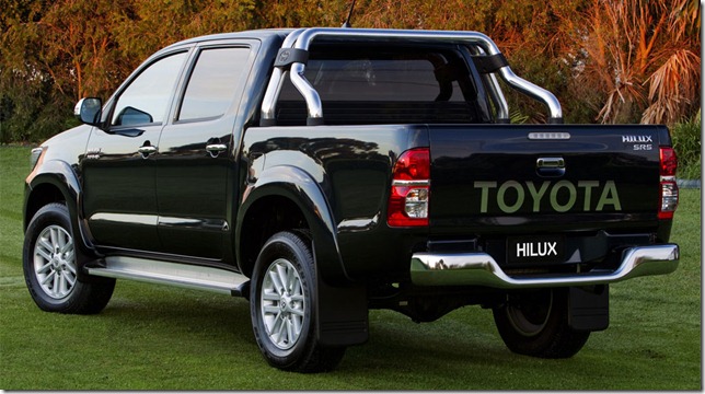 2012-Toyota-Hilux-2
