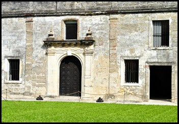 04d2 - Interior Courtyard of Fort