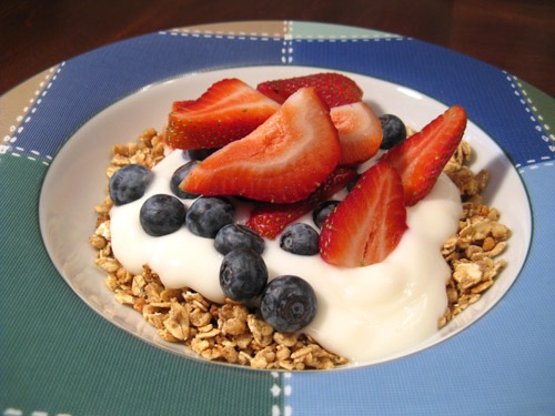 [breakfast_fruit_yogurt_granola%255B2%255D.jpg]