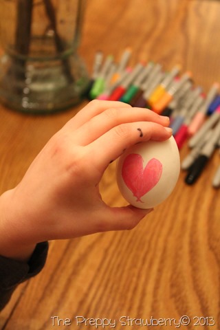 Sharpie Easter Egg Coloring {The Preppy Strawberry}