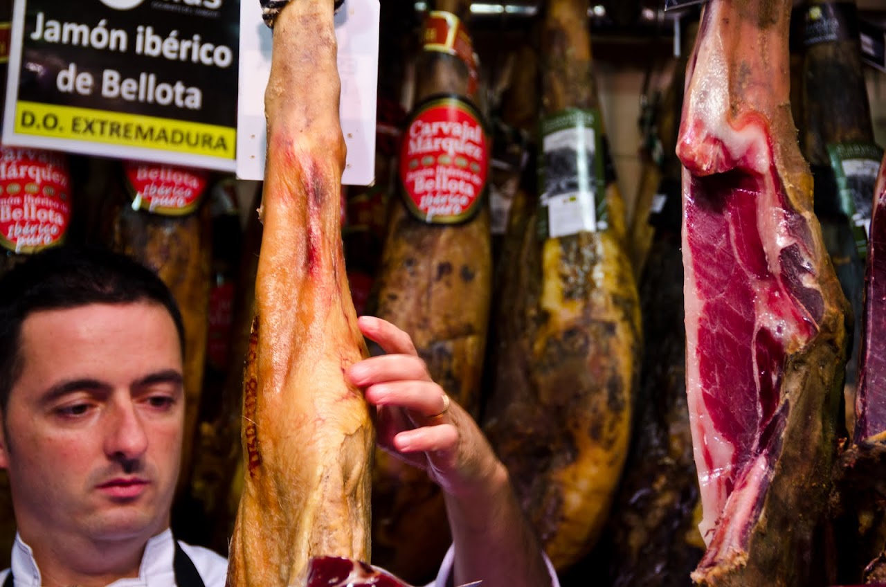 Carving jamon iberico
