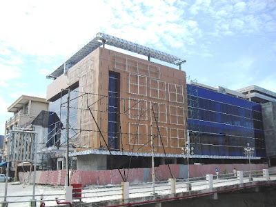 Entrance Building 12 April 2010