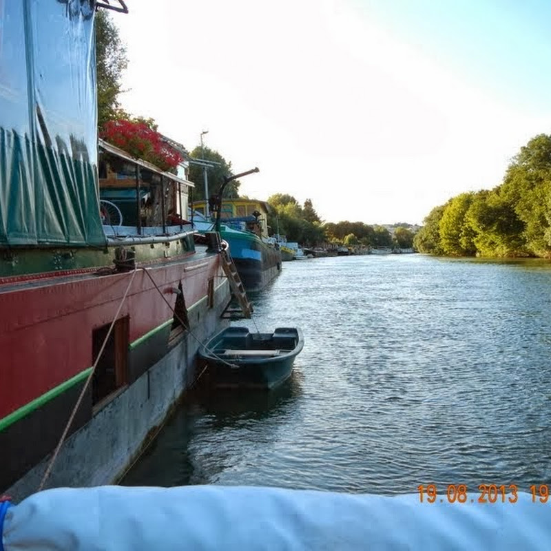 à couple d'une péniche d'habitation à PORT MARLY
