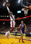 lebron james nba 121105 mia vs phx 13 King James wears 5 Colorways of Nike LeBron X in 6 Games