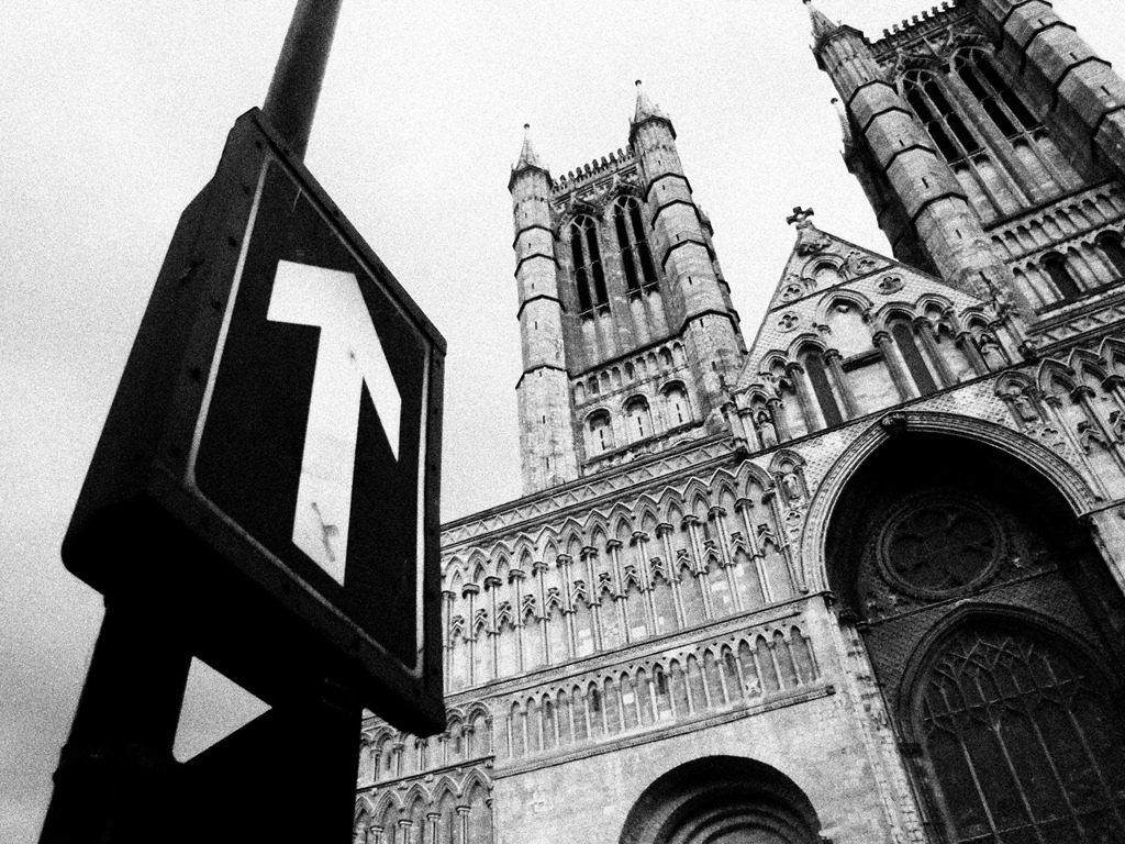[Lincoln%2520Cathedral%2520%25282011%2520%25231%2529%255B4%255D.jpg]