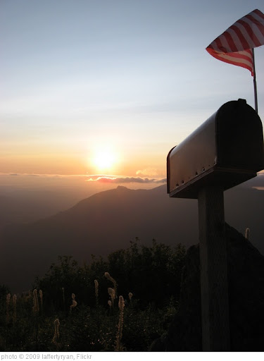 'Mailbox Peak - Sunset 1' photo (c) 2009, laffertyryan - license: http://creativecommons.org/licenses/by/2.0/