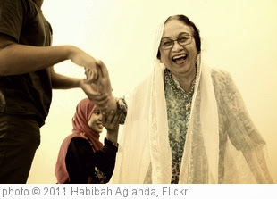 'Laughter' photo (c) 2011, Habibah Agianda - license: http://creativecommons.org/licenses/by/2.0/