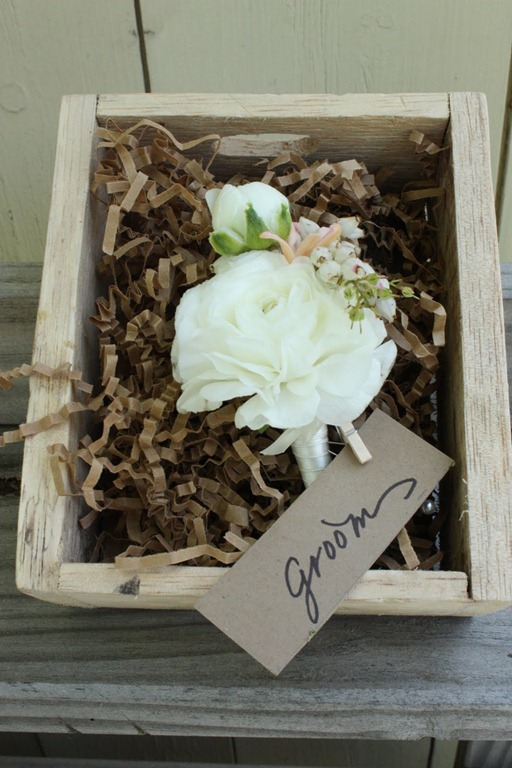 [groom%2520bout%2520blush%2520floral%2520design%255B4%255D.jpg]