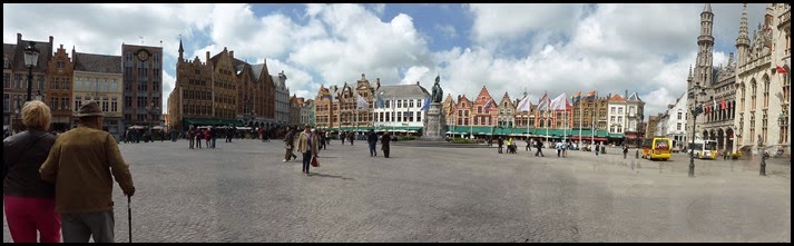 main square Bruges_edited-1