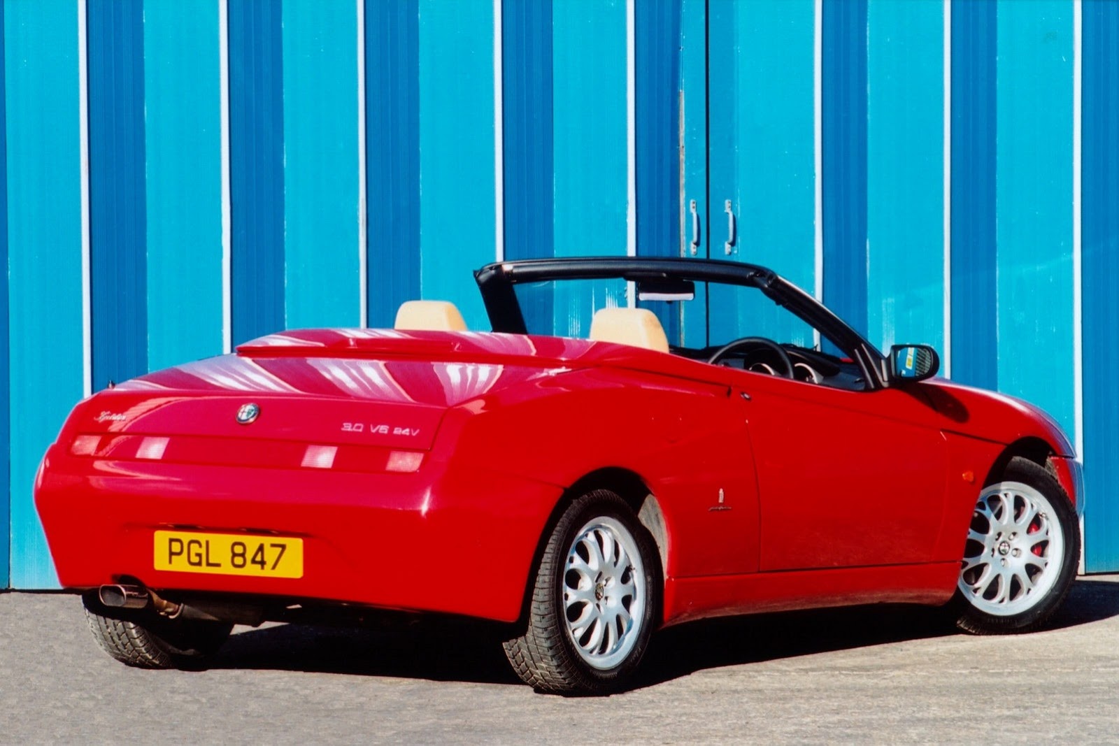 [Alfa-Romeo-Spider-8%255B2%255D.jpg]