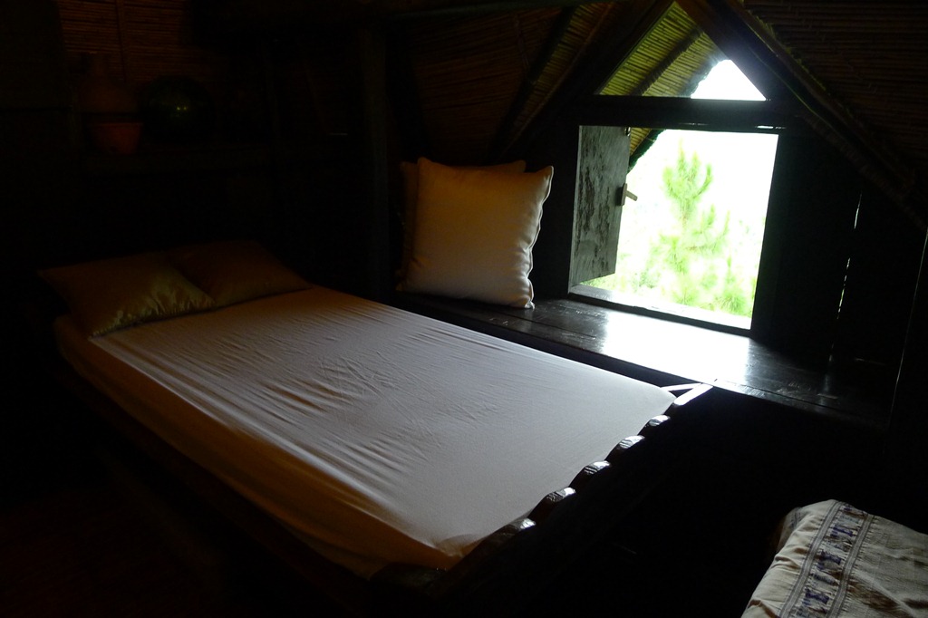 [Inside%2520an%2520Ifugao%2520House%2520in%2520Silang%2520Cavita%2520Shambala%255B3%255D.jpg]