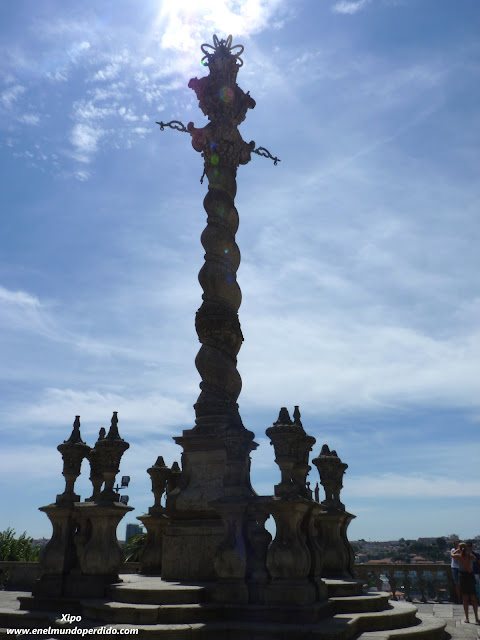 pelourinho-catedral-oporto.JPG
