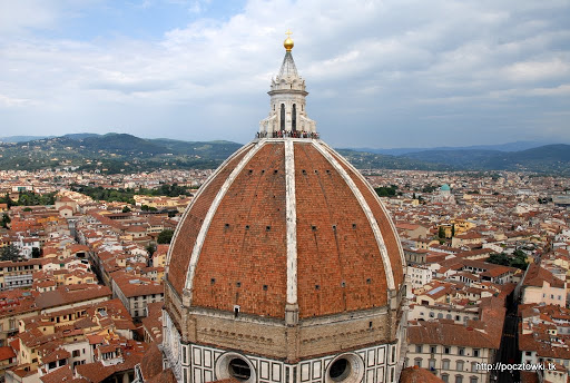 Arcydzieło architektoniczne Florencji - kopuła Duomo autorstwa mistrza Brunelleschiego