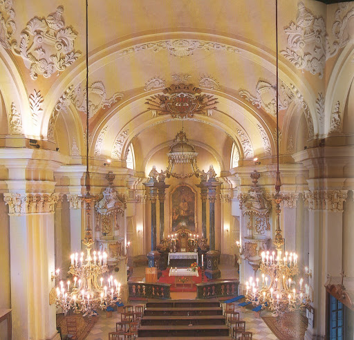Interior chapel at Godollo.