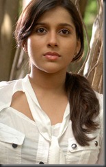 Rashmi Gautam Photos - SuperGoodMovies.com