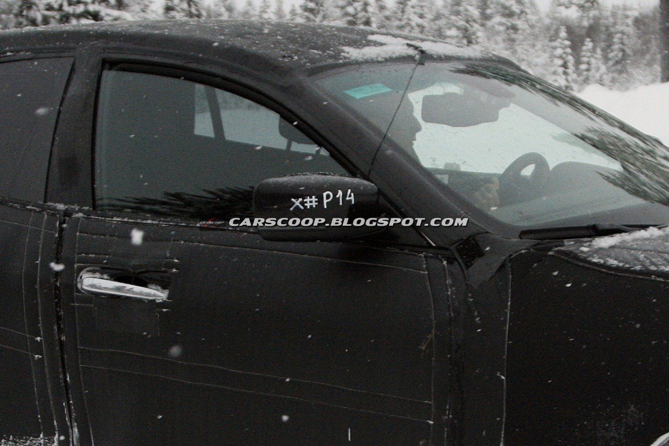 [2014-Maserati-Ghibli-Sedan10%255B3%255D.jpg]