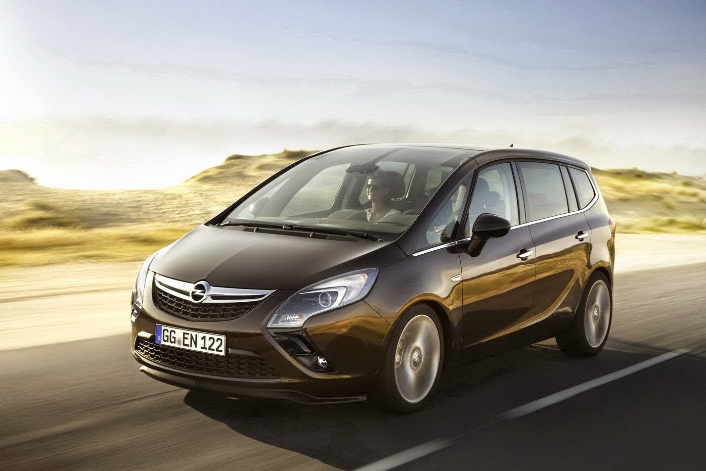 [2012-Opel-Zafira-Tourer-1%255B2%255D.jpg]