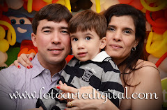 Álbum de fotos de 3 Anos de Jaime do estúdio Foto Arte Digital, de Itaborái, RJ, que faz fotografia de casamentos (fotos de casamento), fotos de aniversário (fotografia de aniversário), fotos de 15 anos, fotos de crianças (fotografia infantil), fotos de eventos sociais, vídeos de casamento, vídeos de 15 anos, vídeos de making-of, vídeos de aniversário, vídeo infantil (vídeo de crianças) e vídeos de eventos sociais. Fotojornalismo e videojornalismo em Itaboraí, RJ. Album (digital) de fotos de 3 Anos de Jaime do estudio Foto Arte Digital, de Itaborai, RJ, que faz fotografia de casamentos (fotos de casamento), fotos de aniversario (fotografia de aniversario), fotos de 15 anos, fotos de criancas (fotografia infantil), fotos de eventos sociais, videos de casamento, videos de 15 anos, videos de making-of, videos de aniversario, video infantil (video de criancas) e videos de eventos sociais. Fotojornalismo e videojornalismo em Itaborai, RJ.