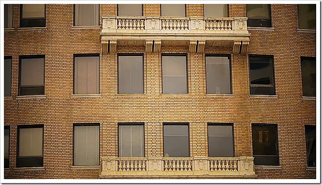 building-windows-public-domain-pictures-1 (341)